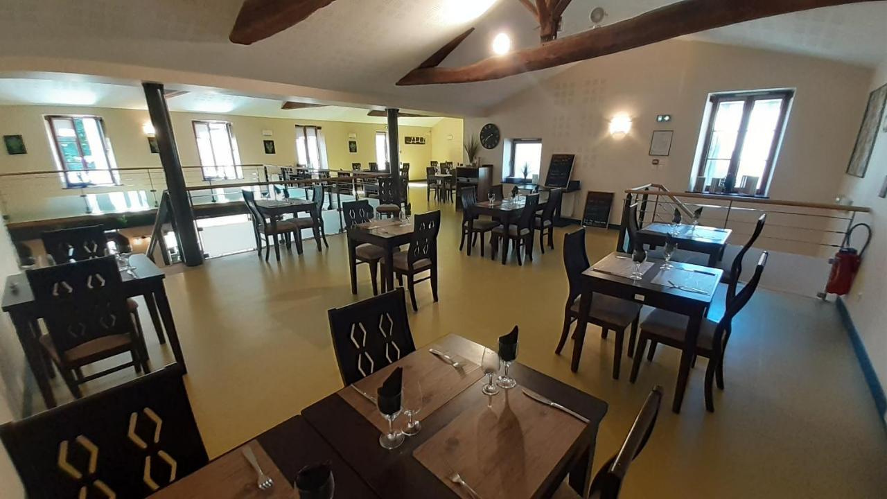 La Boule D'Or Hotell Pouzauges Exteriör bild