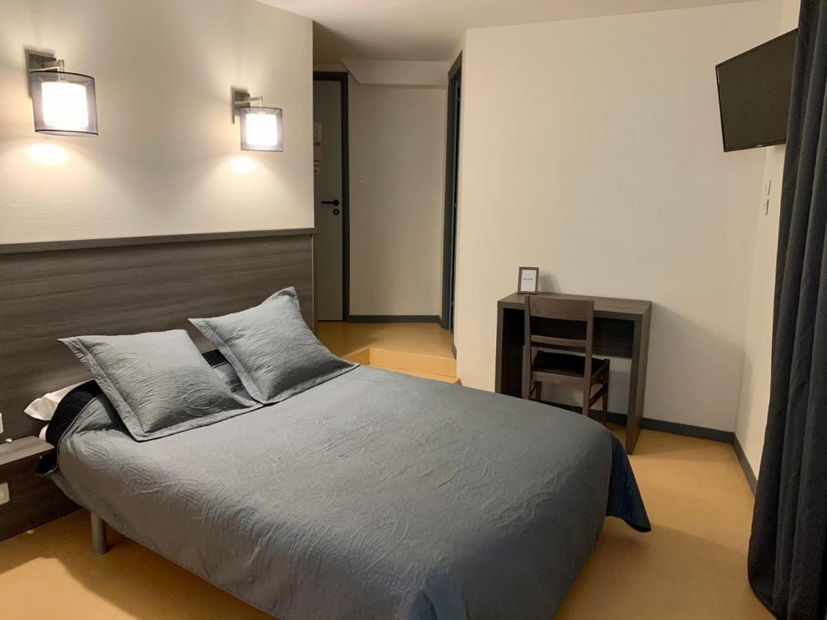 La Boule D'Or Hotell Pouzauges Exteriör bild